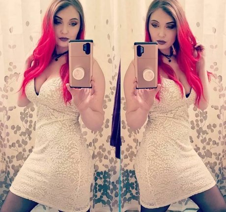 xMalin sexy pornstar pics