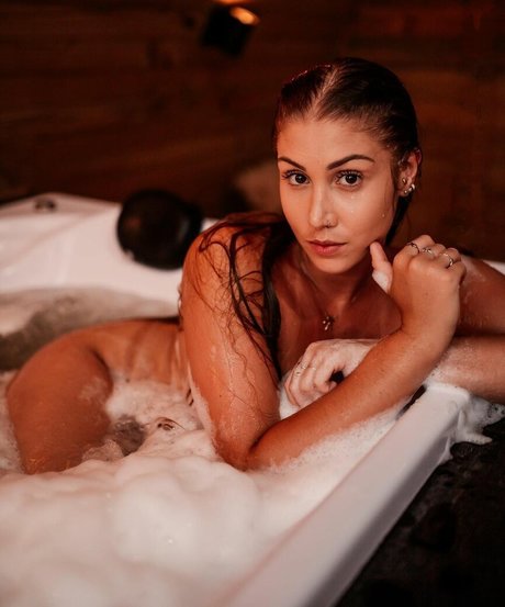 Juu Ferronato erotic star image