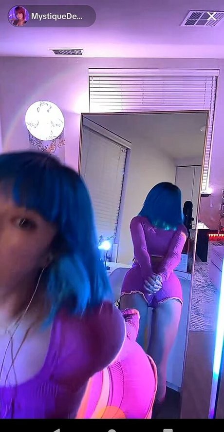 thick blonde onlyfans sexy naked gallery