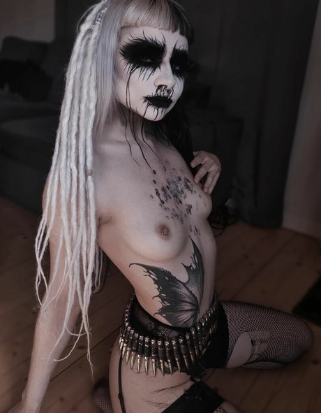 girlxnterrupted Profile pic