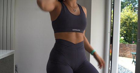 livefitelle star perfect pics