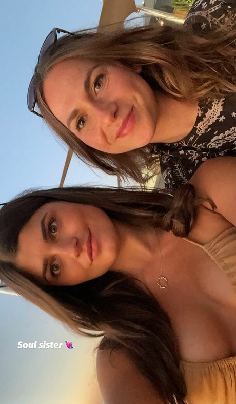 livefitelle model xxx pics