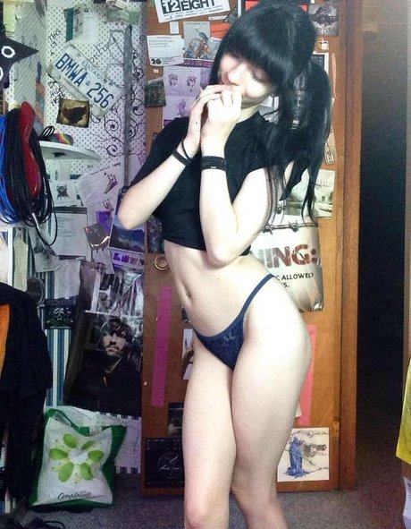 h art less nudes model pictures