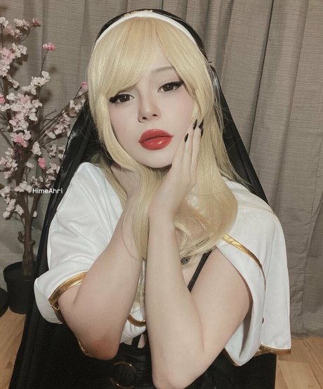 HimeAhri pornstar beautiful pics