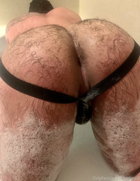 briefsbull high quality model pic