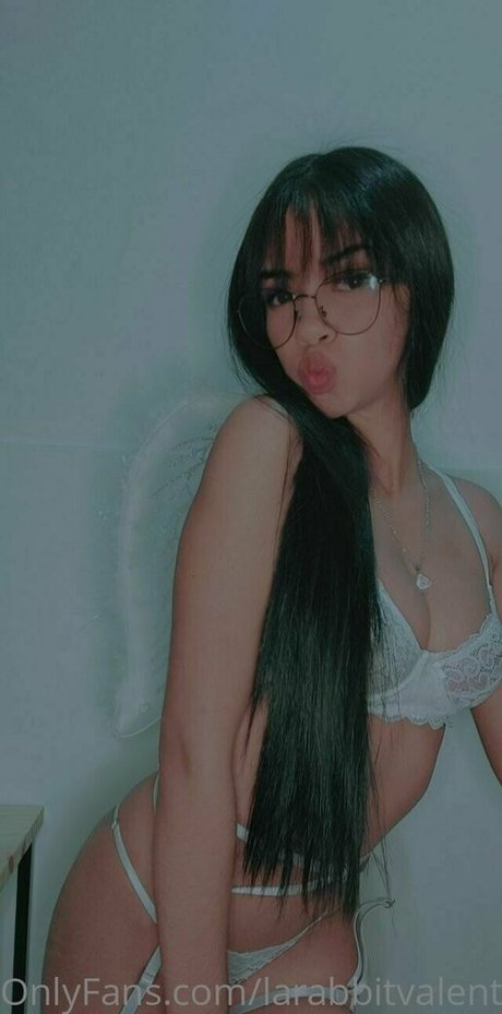 larabbitvalentinaof star free pics