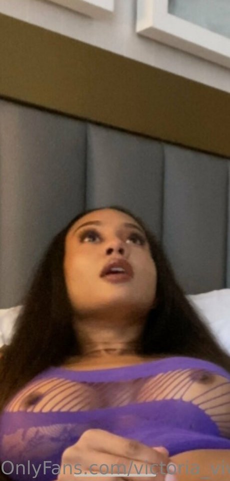 victoria vivre naked star pics