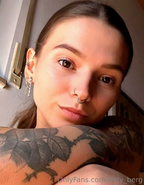 Kitty Berg model top gallery