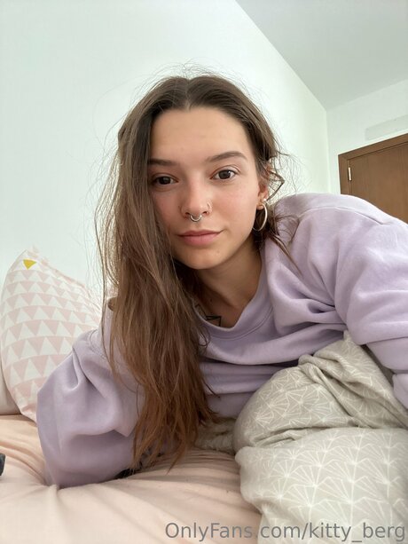 Kitty Berg erotic pornstar photo