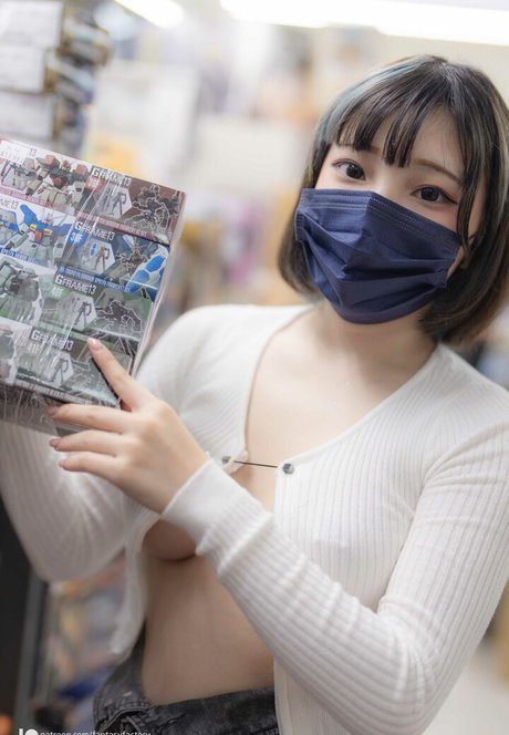 Zell Ching adult actress photos