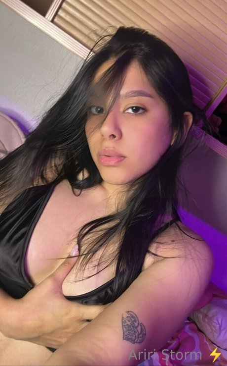 ariristorm high quality actress picture