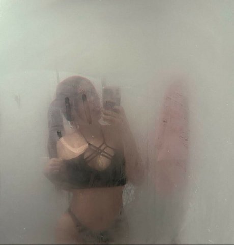 Lollasky model top galleries