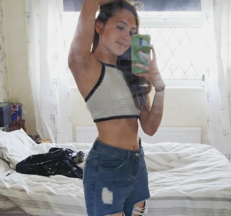 Ashton Matthews star porn pictures