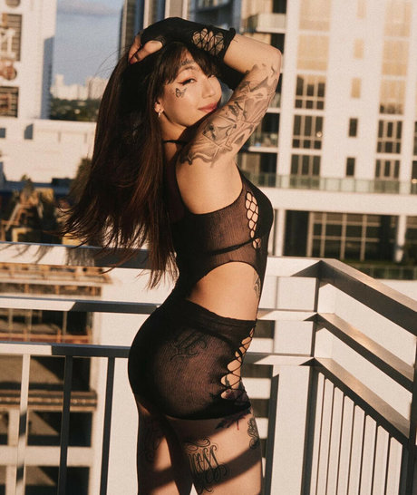 Sarah Lo star top pictures