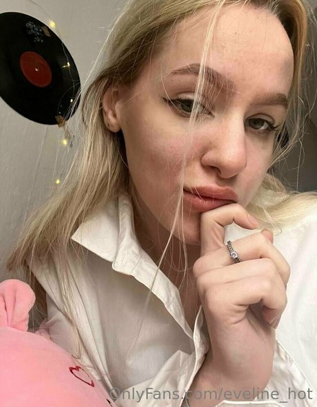 eveline hot free actress pic