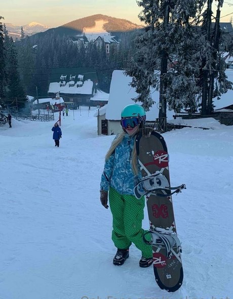 eveline hot free actress photo