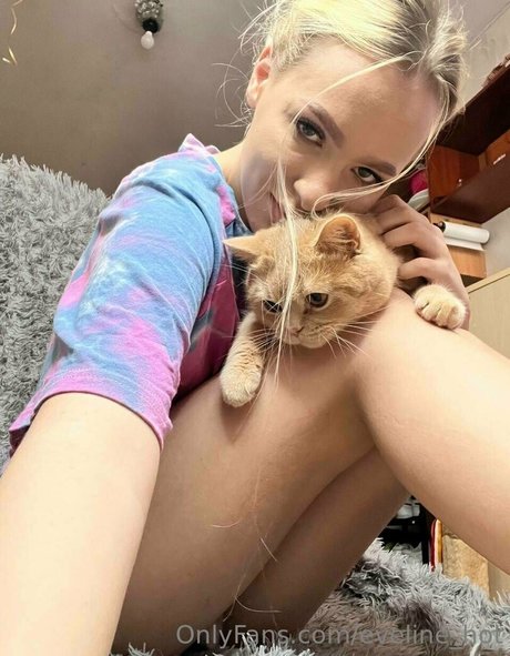 eveline hot erotic actress photo