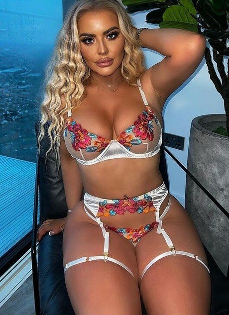 amateur squirt onlyfans sexy photo