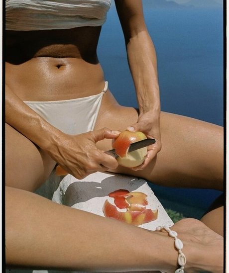 Francesca Pey model perfect galleries