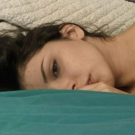 RevolutionarySyrup99 porn actress archive