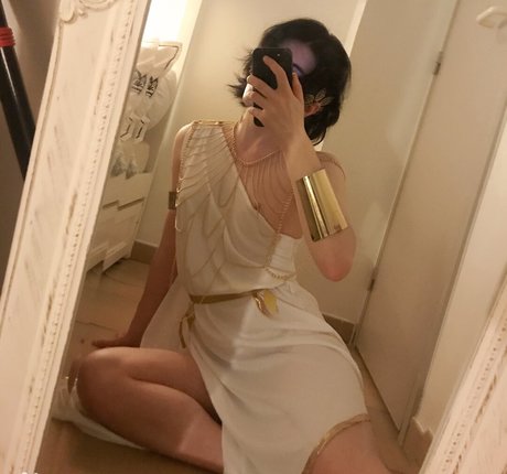 Hisamecos model xxx image