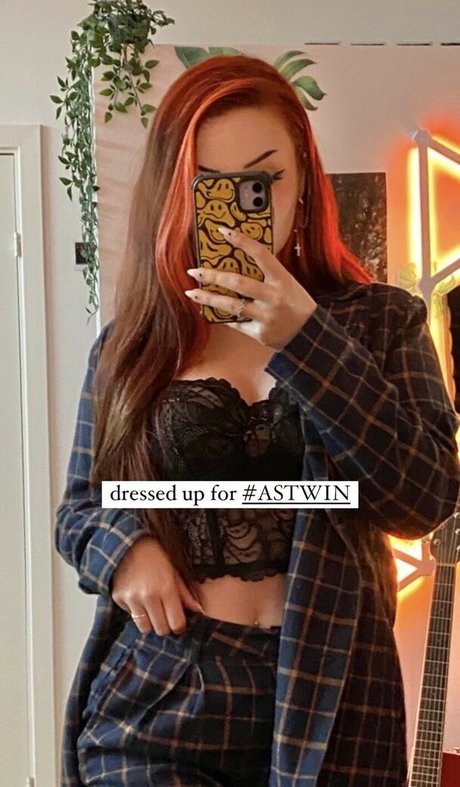 Proxyfox naked pornstar galleries