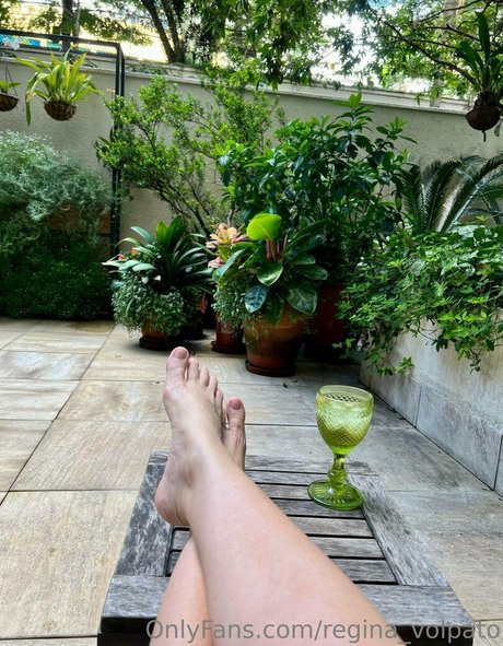 Regina Volpato sex model gallery