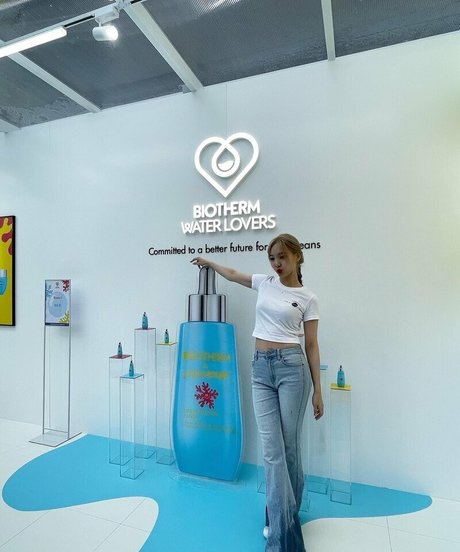 Twice Kpop adult actress image