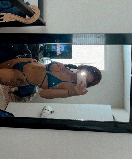 Kyluhhhh model hot images