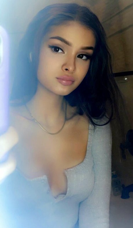 Brighton Sharbino pornstar beautiful gallery