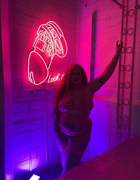 gwenadora model porn photo