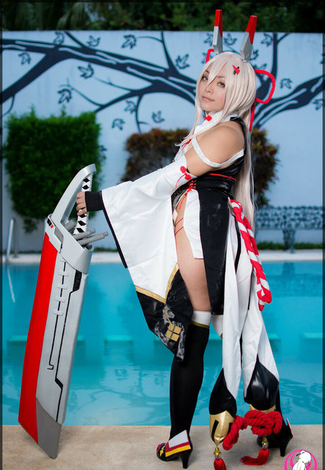 Hitomi Locks porn model images