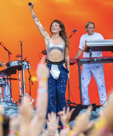 Tove Lo naked actress pic