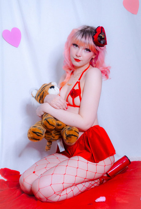 lawlietigerpony sex model photos