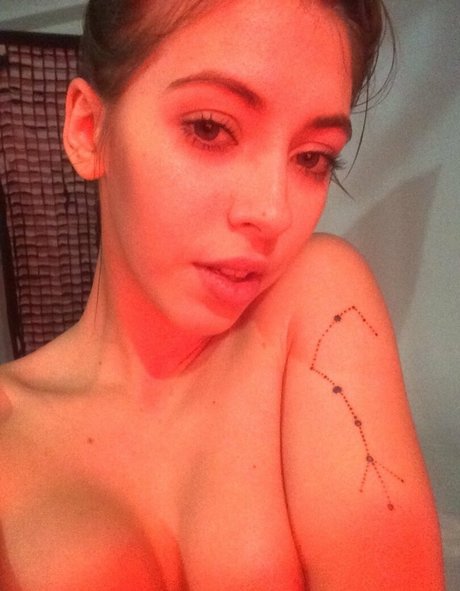 Avery Nona pornstar hd image