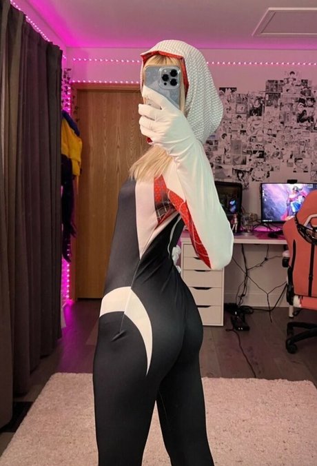 Emma kat 22 hot actress archive