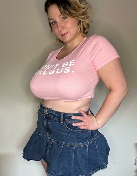 HoneyThorne adult model galleries