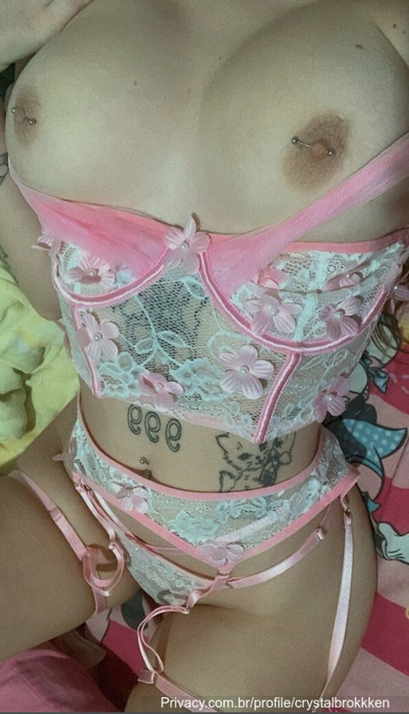 Crystalbrokkken model pornographic image