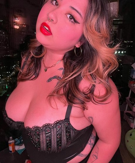 Suki Jade hd actress galleries