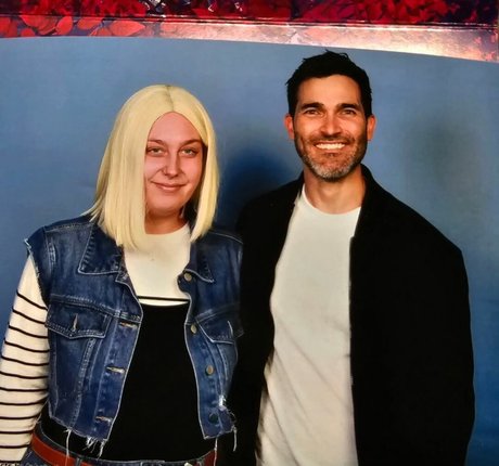 Bustyolive beautiful model img