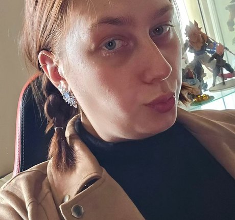 Bustyolive pornographic model pictures