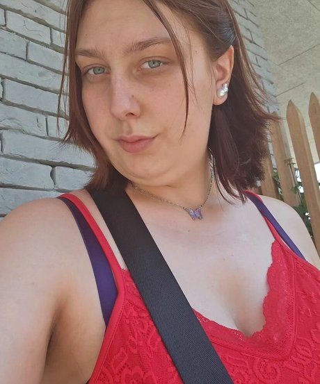 Bustyolive sex model gallery