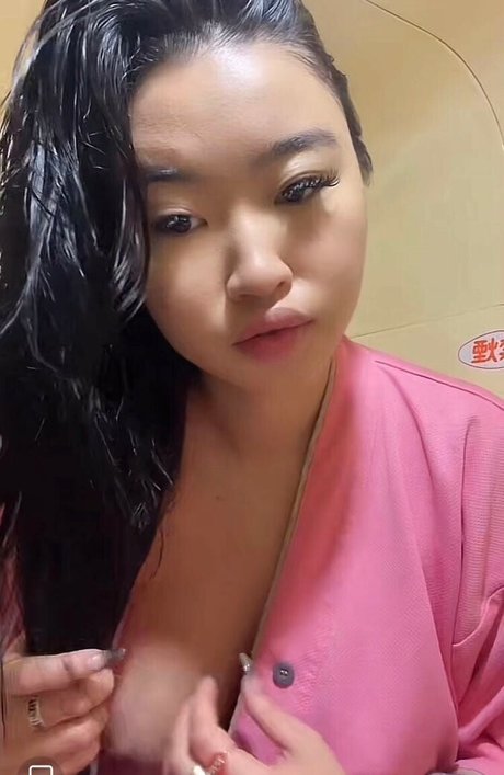 _ellenliu star exclusive photo