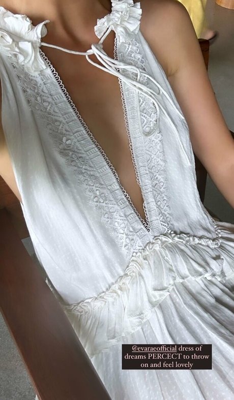 Georgia Toffolo model naked pictures