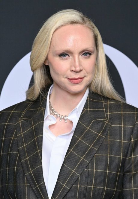 Gwendoline Christie perfect model pic