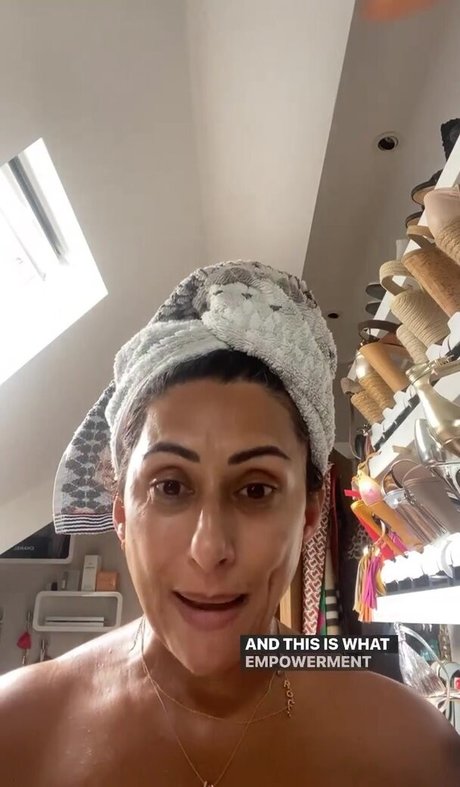 Saira Khan pornographic star image