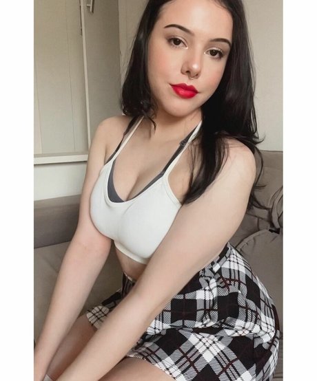 EmilyIsRedCoat model sexy pics