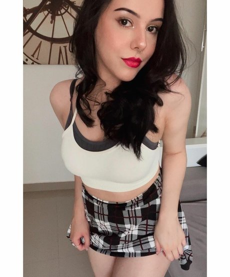 EmilyIsRedCoat pornstar adult archive