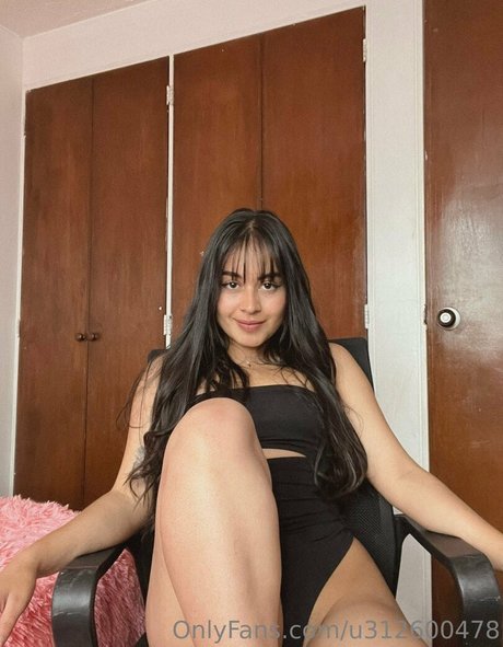 sweetiealiciaperez star nude photo