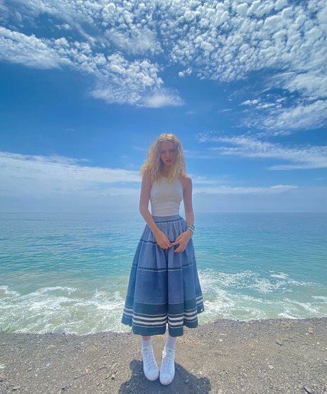 Amiah Miller pornographic actress photo